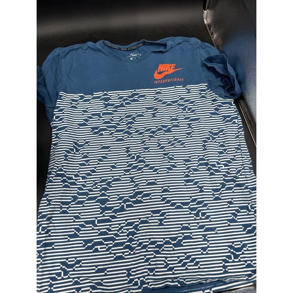 Nike International T-shirt, Men's size XL